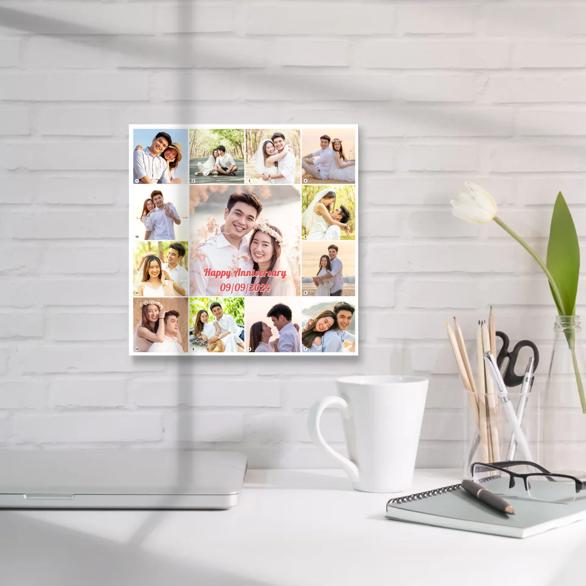 กรอยลอยแขวนบนผนังในห้องทำงาน