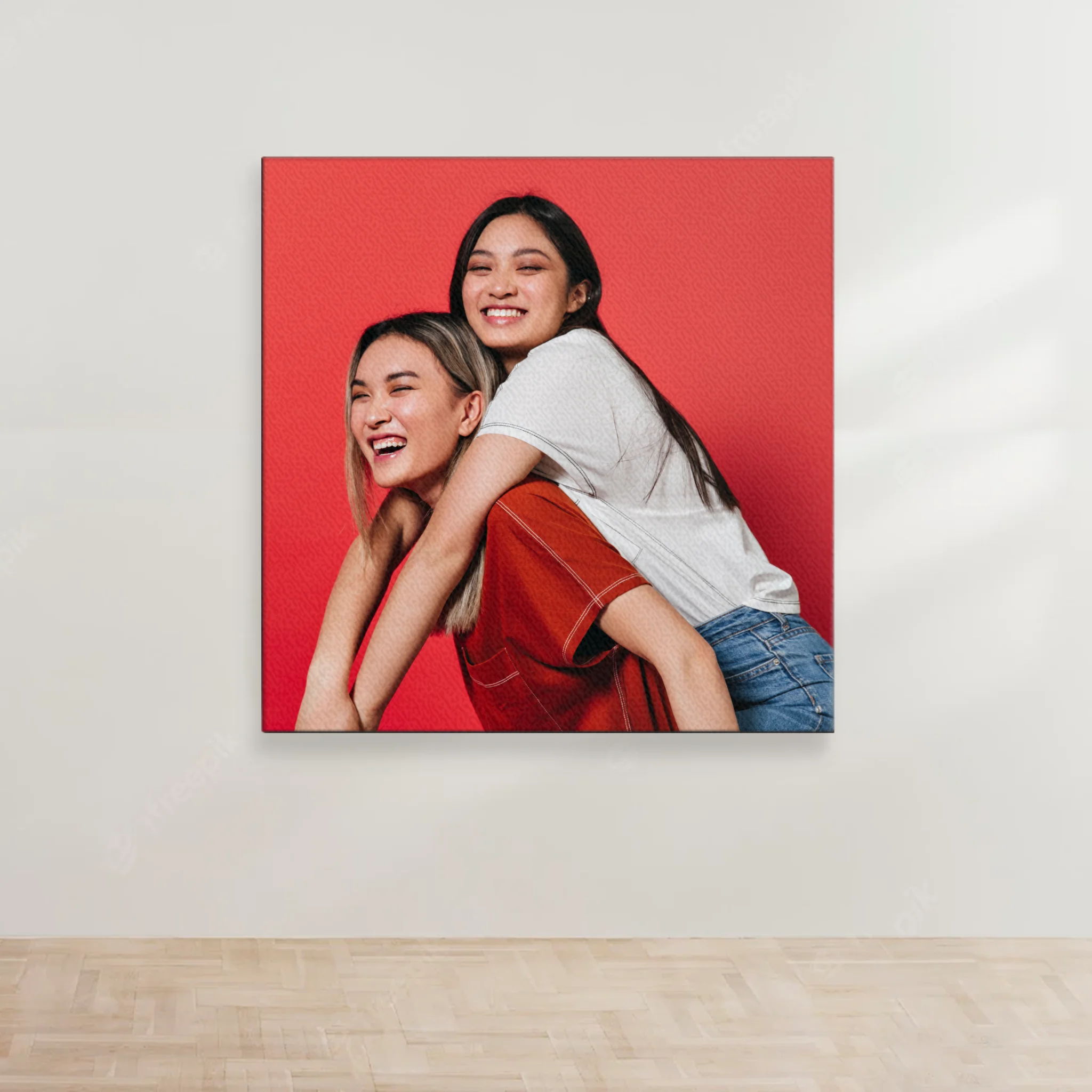 ภาพพิมพ์แคนวาส แขวนอยู่บนผนังสีขาว