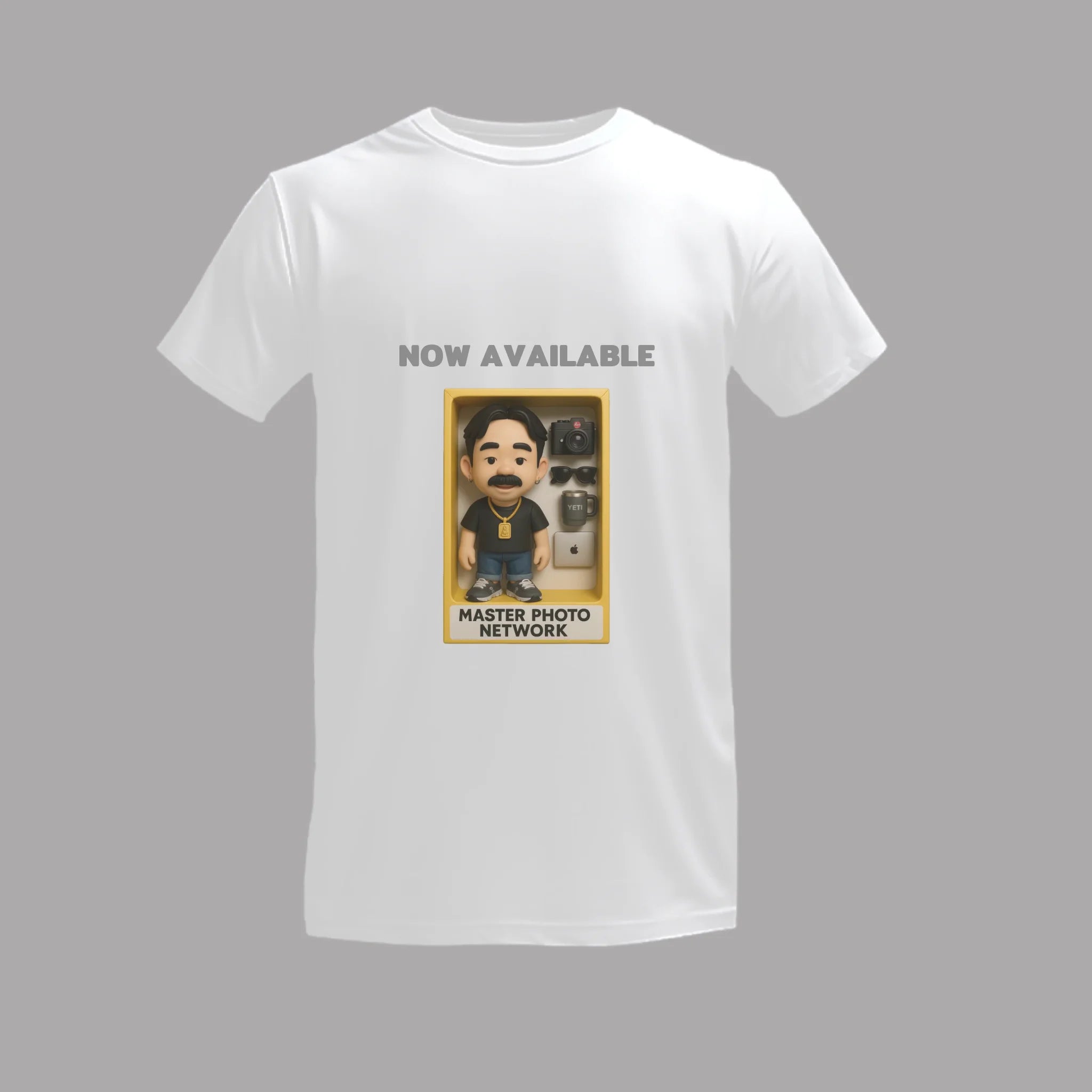 เสื้อยืดพิมพ์ลาย บนพื้นสีขาว