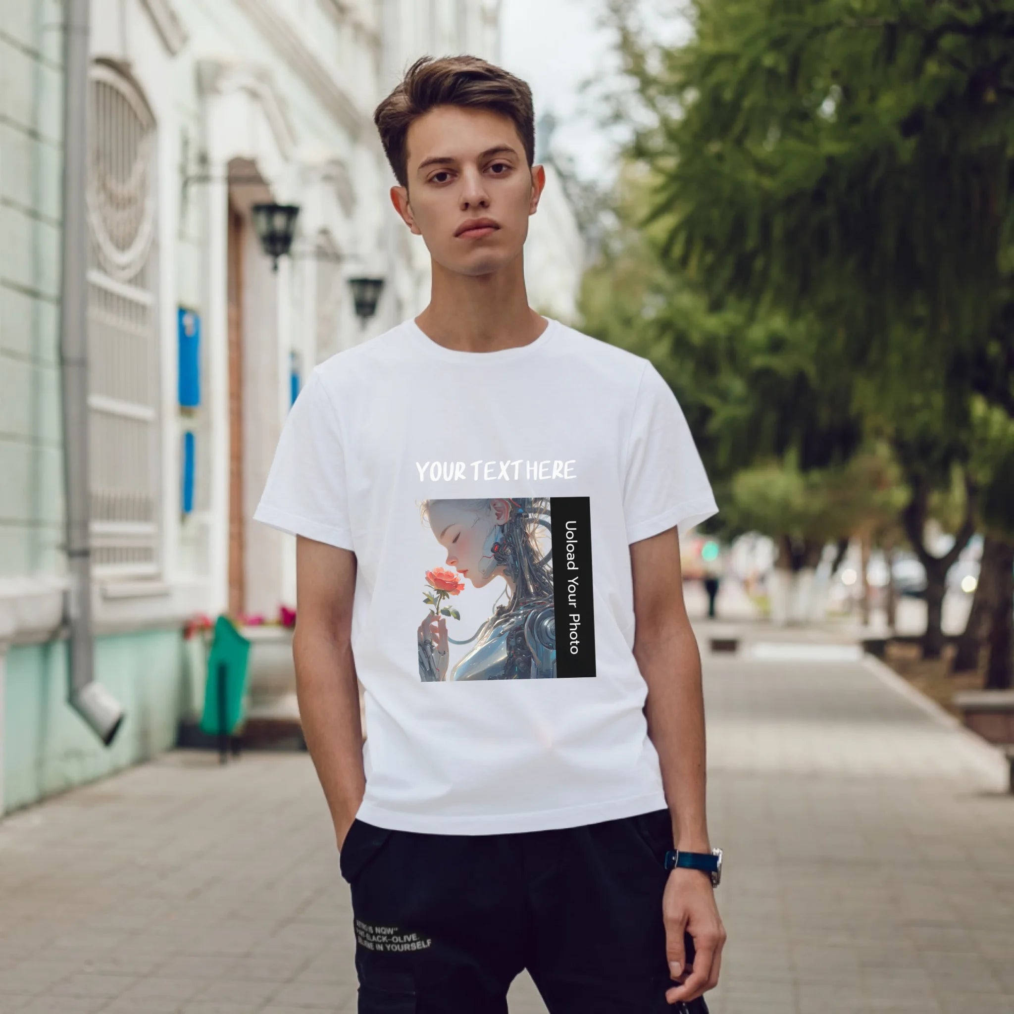 ผู้ชายใส่เสื้อยืด ยืนบนถนน