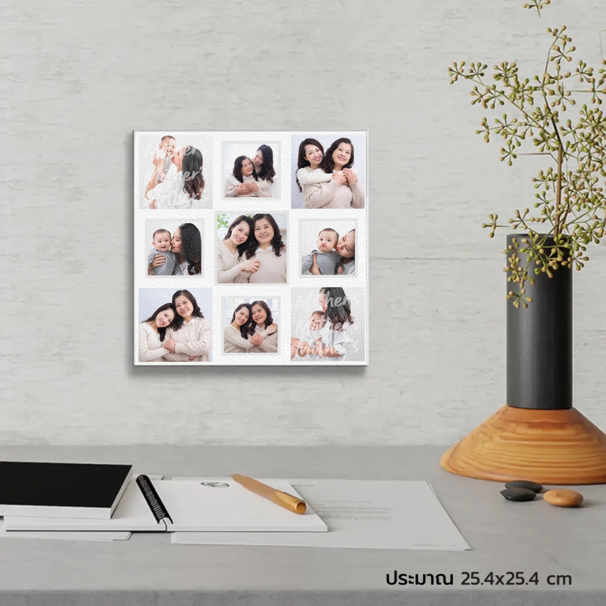 ภาพพิมพ์แคนวาส แขวนอยู่บนโต๊ะทำงาน