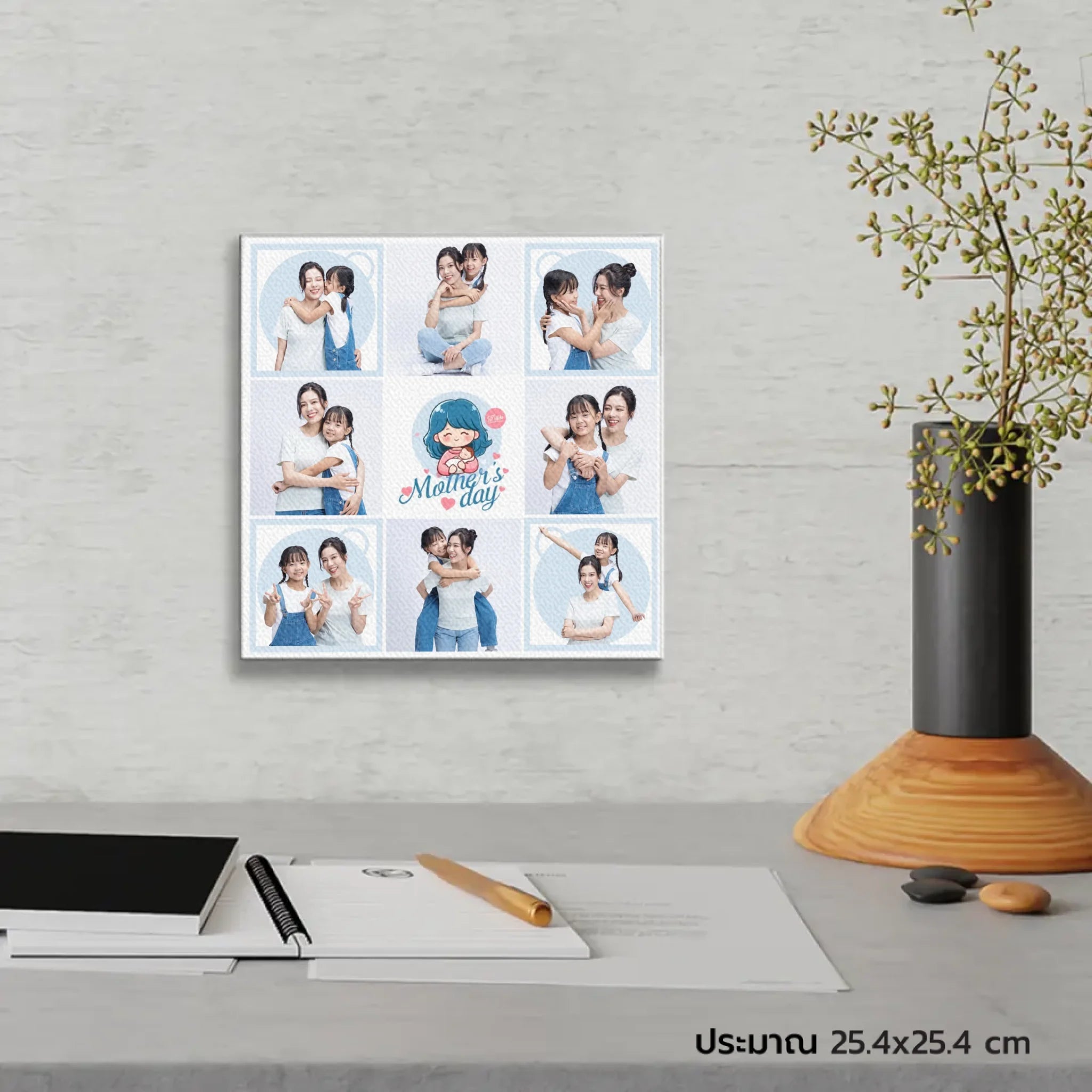 ภาพพิมพ์แคนวาส แขวนอยู่บนโต๊ะทำงาน