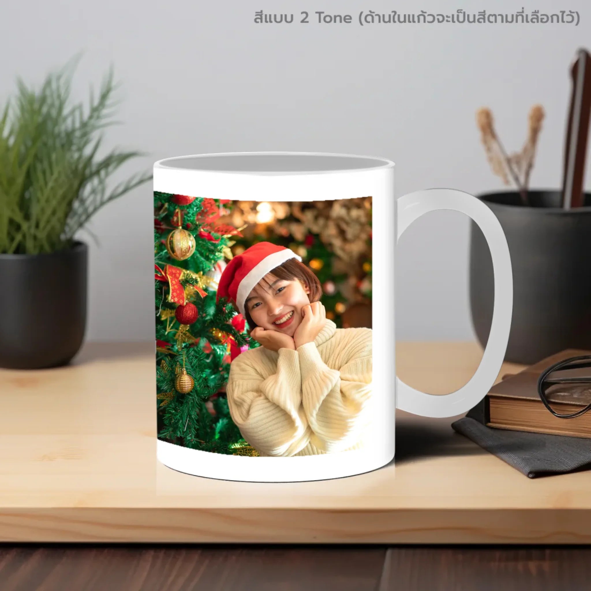 แก้วกาแฟ วางบนโต๊ะทำงาน