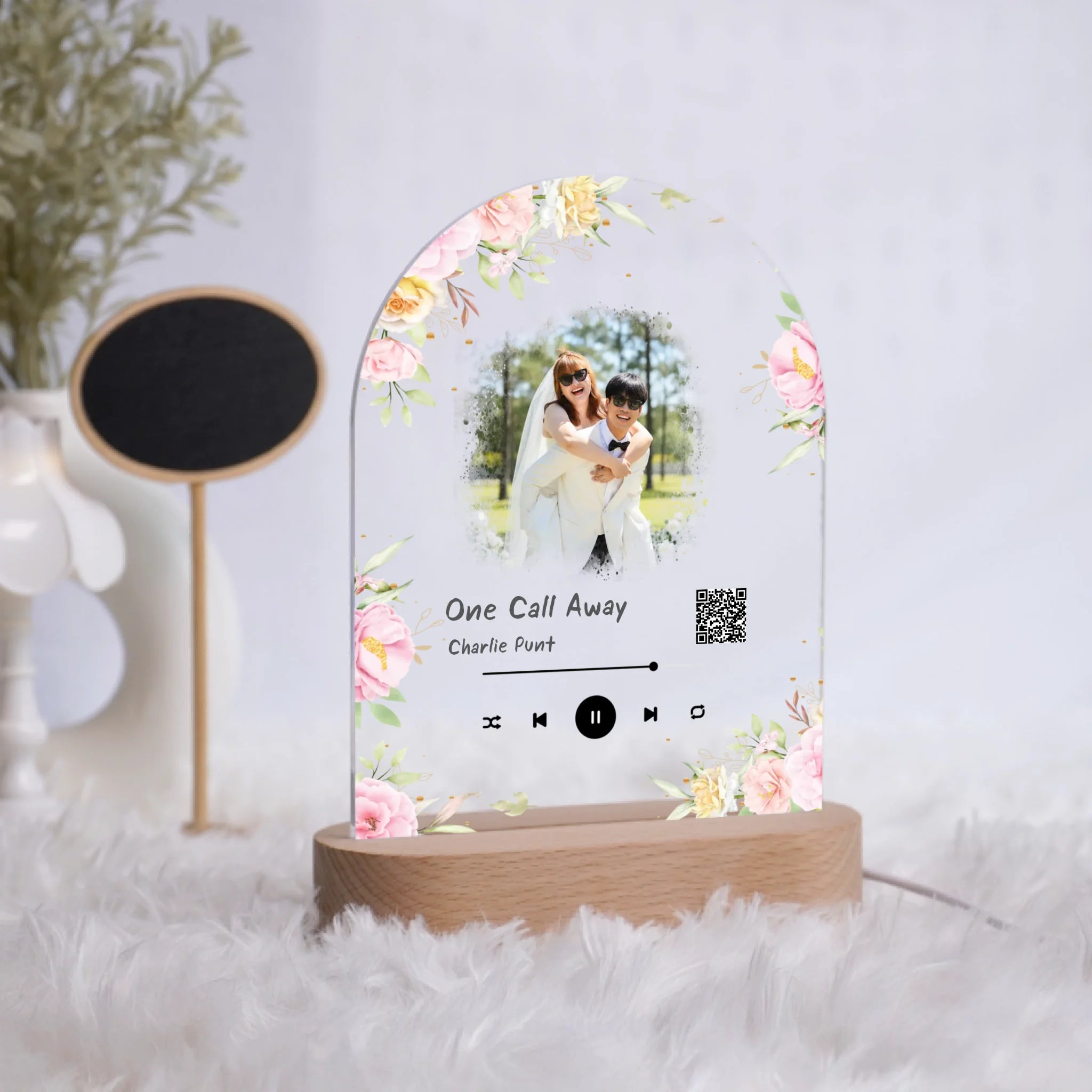 โคมไฟอะคริลิก พิมพ์ UV คุณภาพสูง พร้อมฐานตั้งและไฟ LED