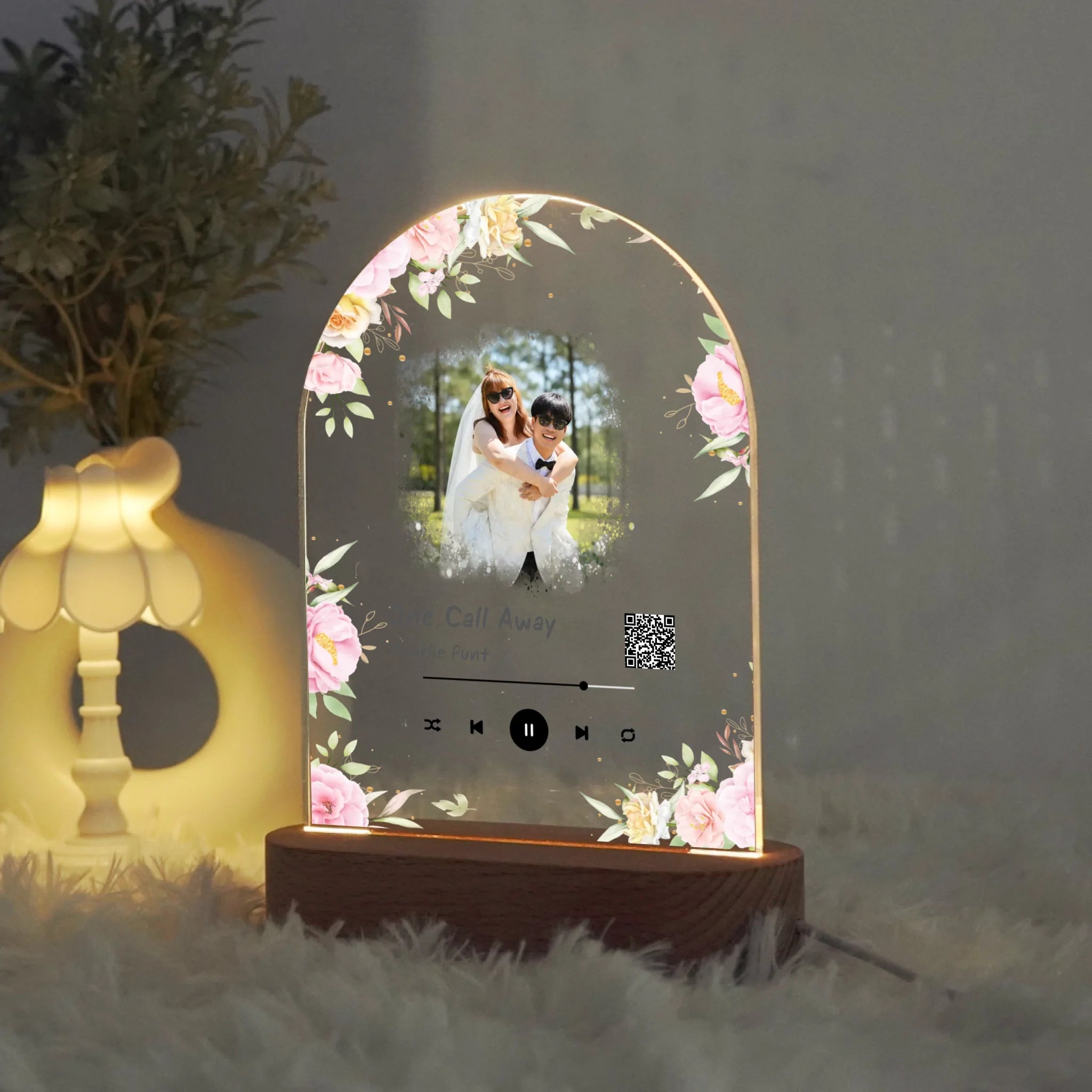 โคมไฟอะคริลิก พิมพ์ UV คุณภาพสูง พร้อมฐานตั้งและไฟ LED