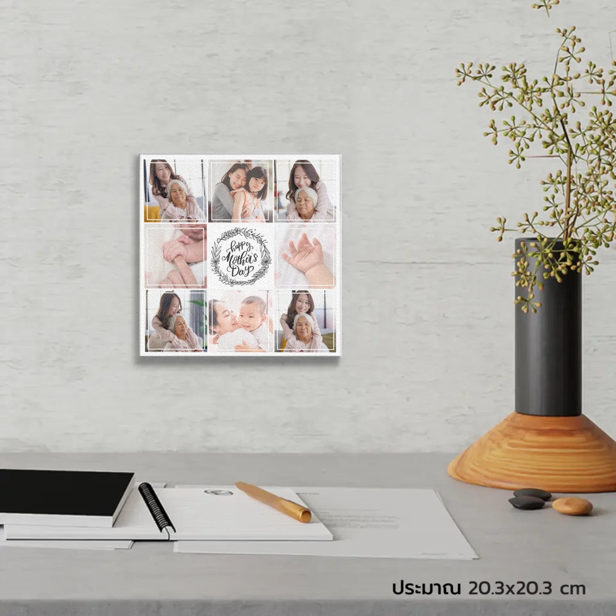 ภาพพิมพ์แคนวาส แขวนอยู่บนโต๊ะทำงาน