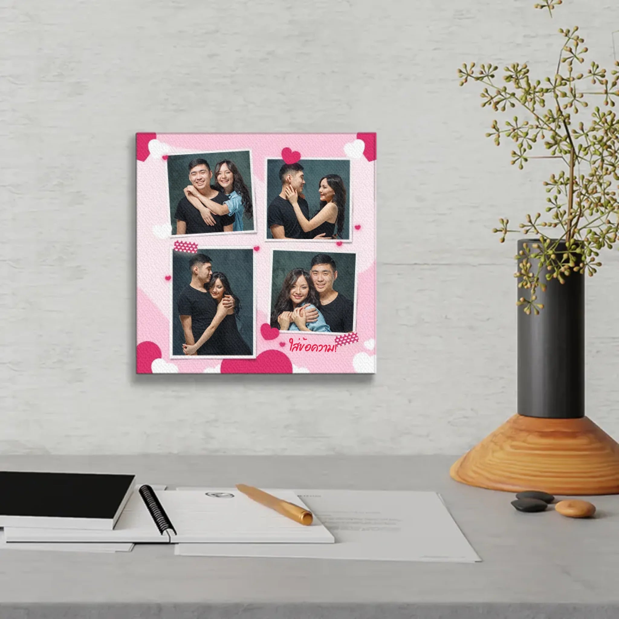 ภาพพิมพ์แคนวาส แขวนอยู่บนโต๊ะทำงาน