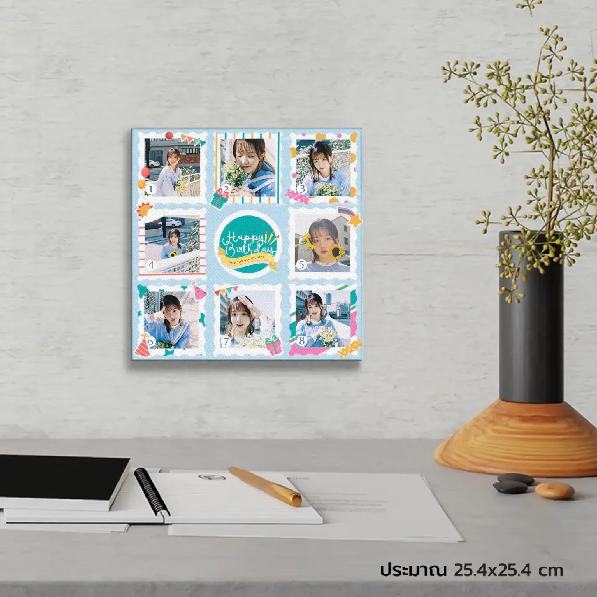 ภาพพิมพ์แคนวาส แขวนอยู่บนโต๊ะทำงาน