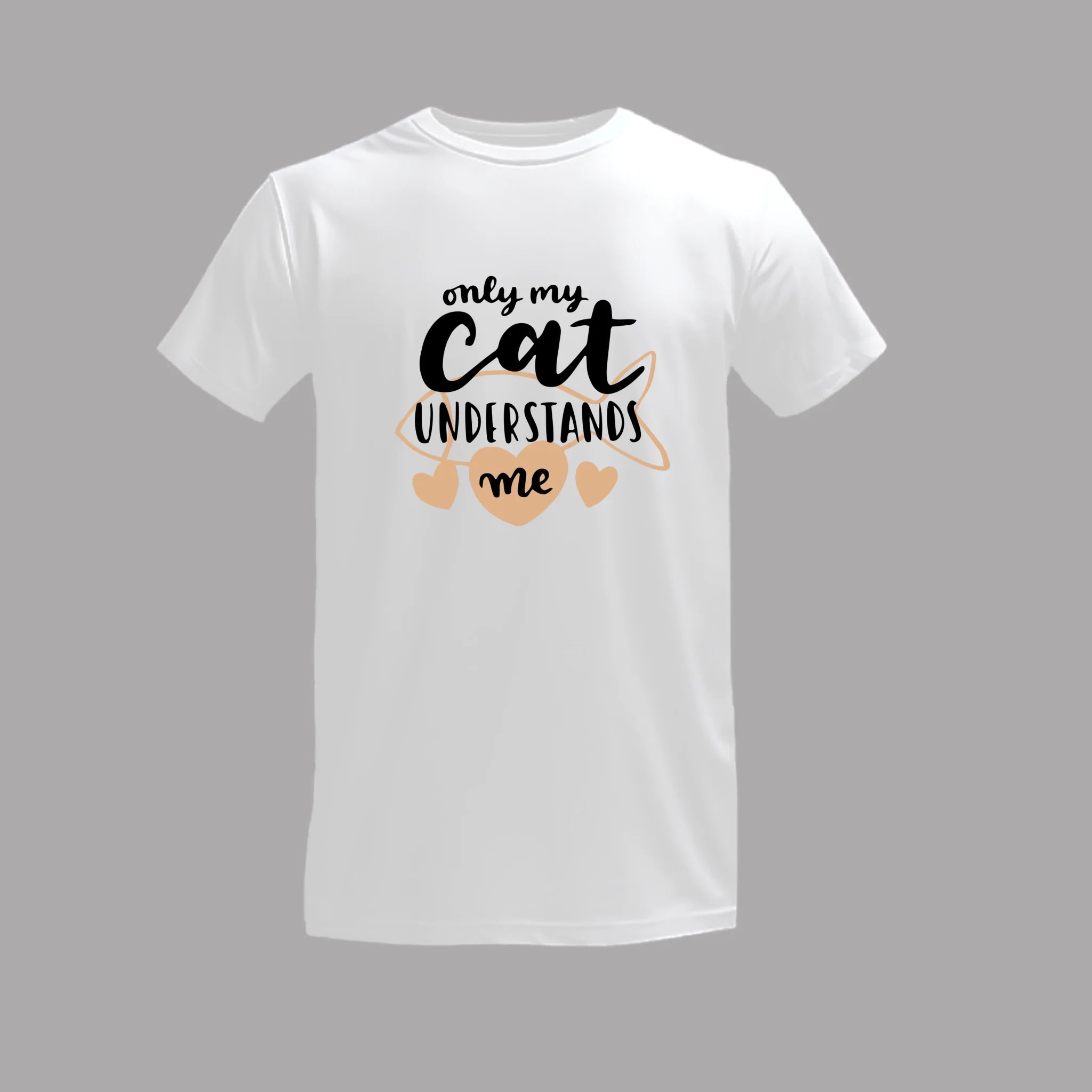 เสื้อยืดพิมพ์ลาย บนพื้นสีขาว