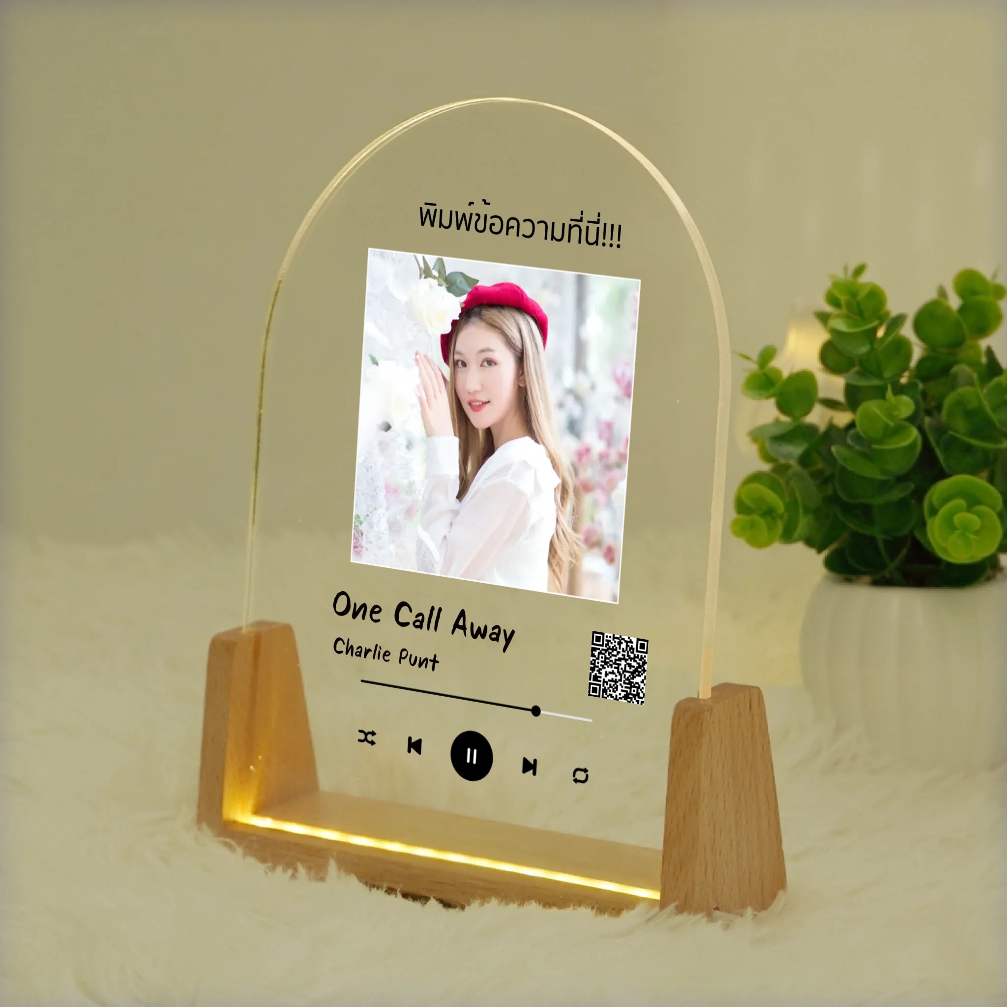 โคมไฟอะคริลิก พิมพ์ UV คุณภาพสูง พร้อมฐานตั้งและไฟ LED